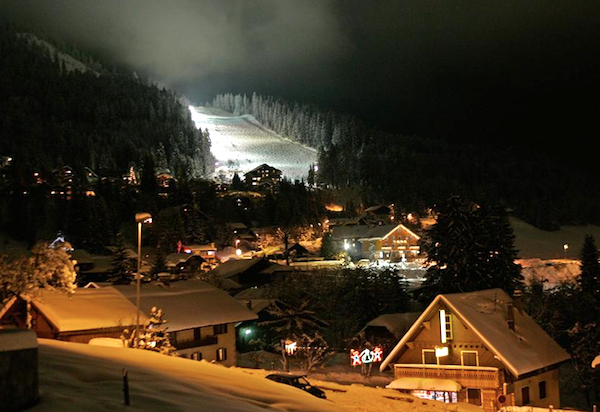 Where to Party in Les Carroz | Welove2ski