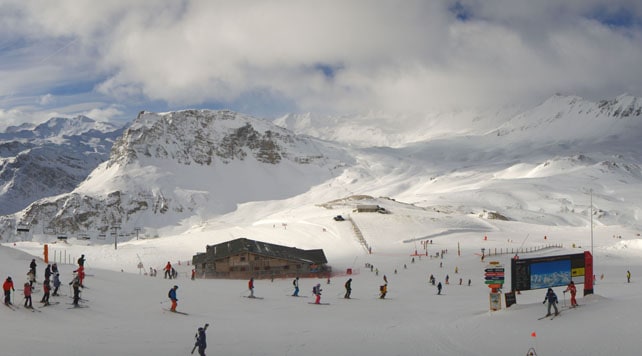 Heavy Snow Still Falling in the Alps | Welove2ski