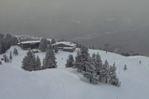 A Sprinkling of Snow in Austria - And an Easing of Entry Restrictions | Welove2ski
