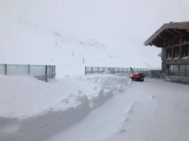 Wild, Snowy Weather in the Alps | Welove2ski