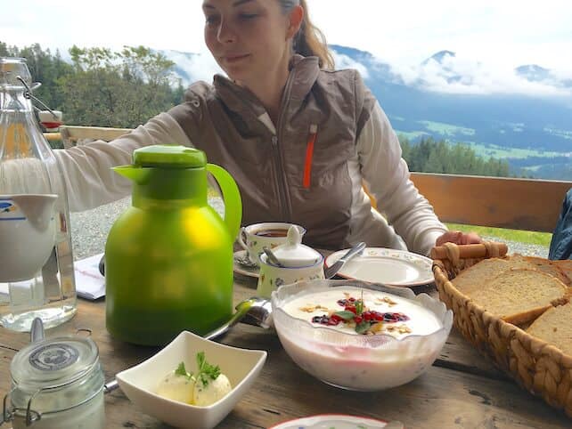 Breakfast on the Mountain | Welove2ski