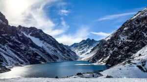 Iconic Lago del Inca and rugged Andean peaks at Portillo ski resort, Chile