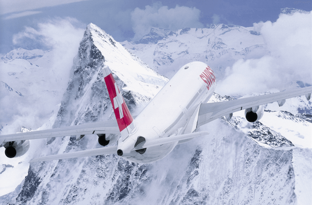 swiss air hold luggage