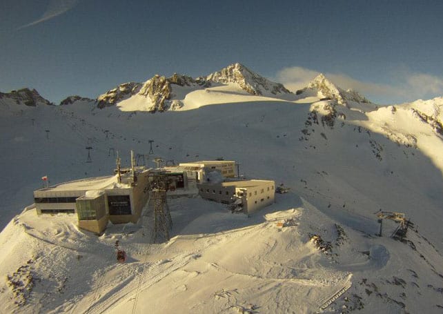 6 Reasons Why Intermediate Skiers Will Love the Stubai Glacier | Welove2ski